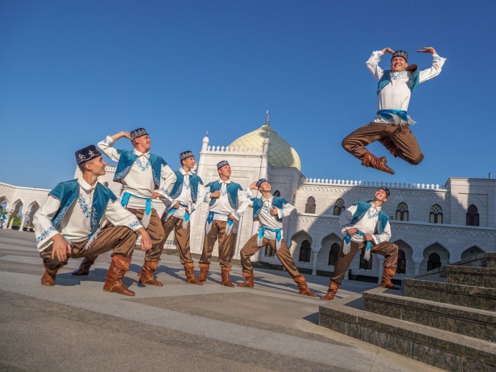 Государственный ансамбль танца Республики Татарстан. Фото предоставлено Маргосфилармонией.jpg