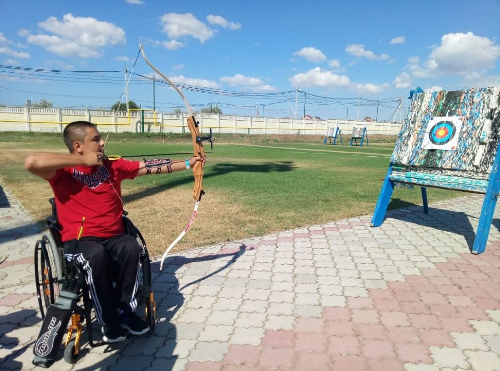 Александр Ермаков прошел мастер-класс по стрельбе из лука. (Фото предоставлено МРО ВОИ) Александр Ермаков прошел мастер-класс по стрельбе из лука. (Фото предоставлено МРО ВОИ)