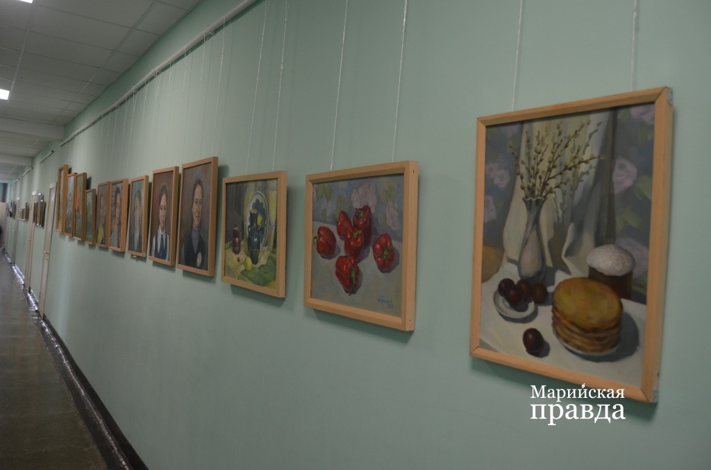 Марисолинская школа напоминает картинную галерею 1.jpg