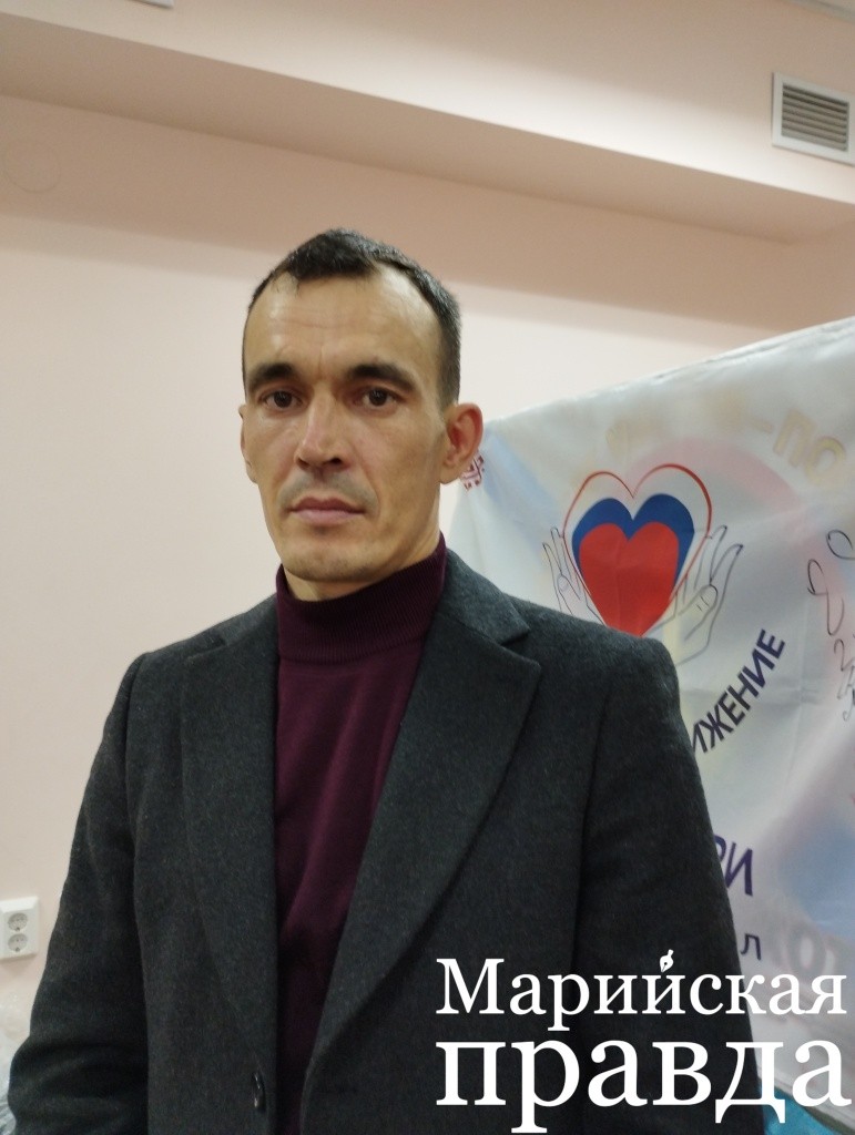 Михаил подписал второй контракт с МО. (Фото Натальи Кулишовой, "Марийская правда").