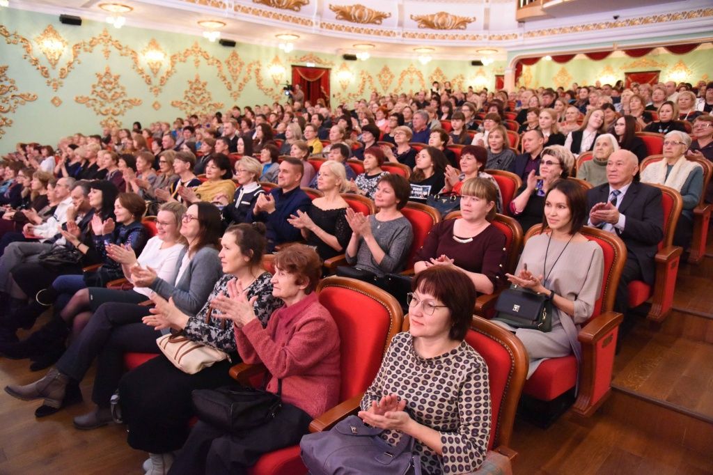 Благодарные зрители. (Фото предоставило Организационно-аналитическое управление Главы Республики Марий Эл