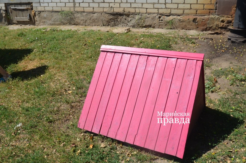 Вот под этим домиком прячется скважина..jpg