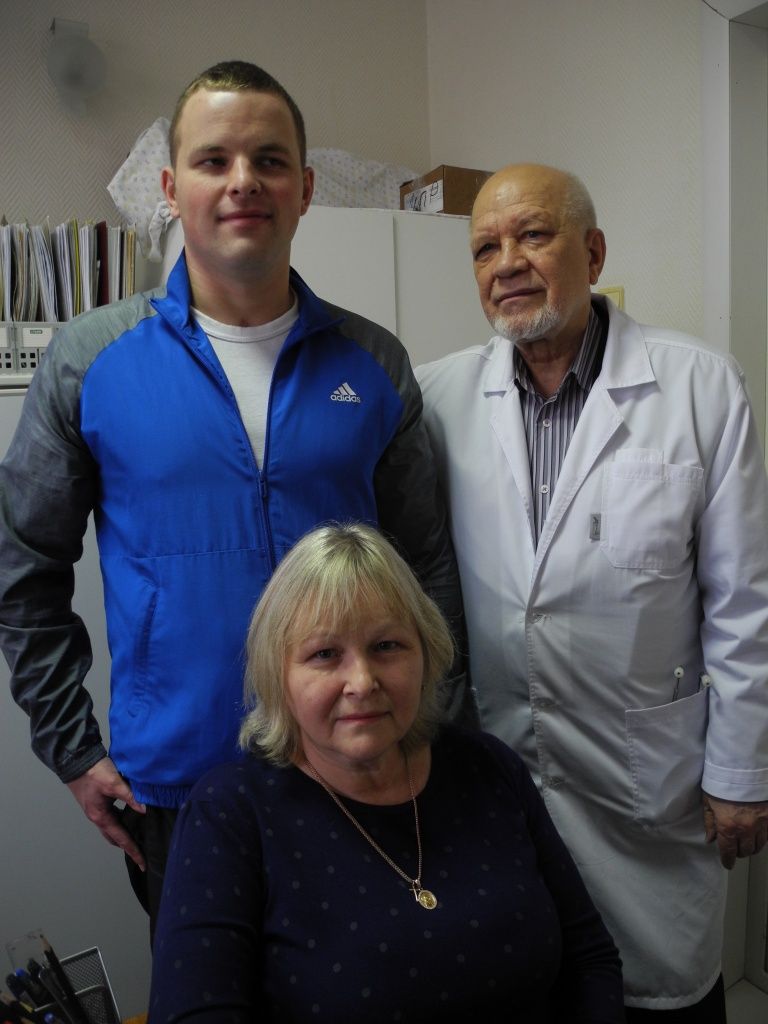 Мама Ольга Филаретовна верит в профессора безоговорочно! (Фото Натальи Кулишовой).