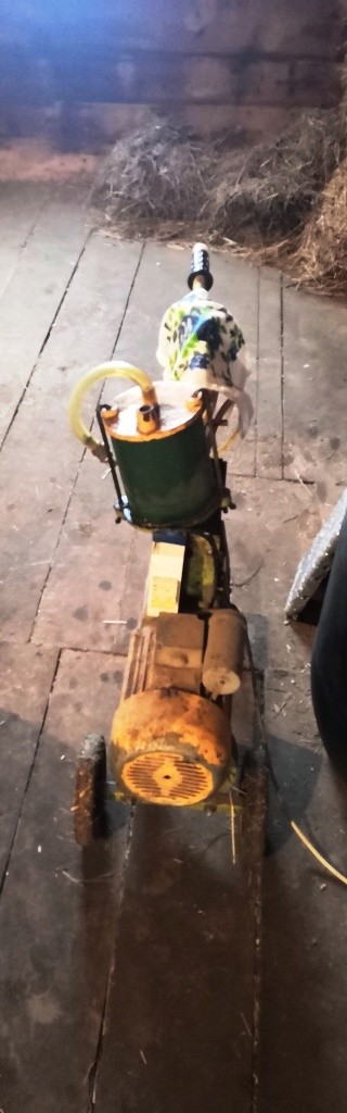 Надежный друг доильный аппарат.jpg