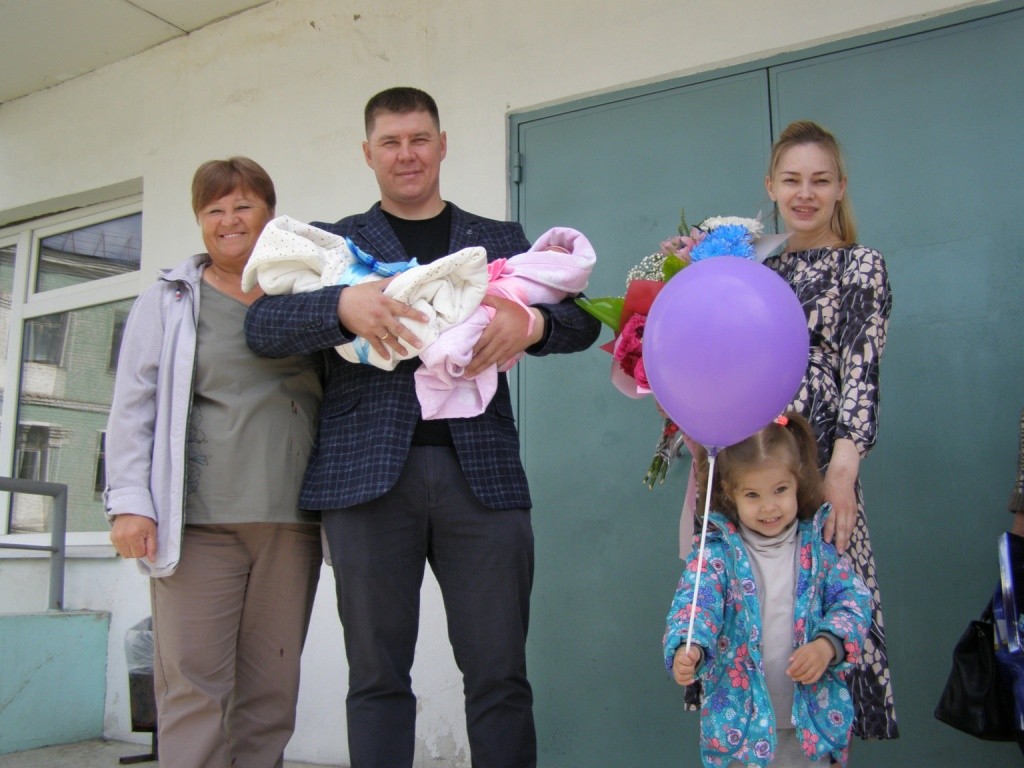 С рождением двойни семья сразу стала многодетной. (Фото предоставлено пресс-службой Минздрава РМЭ).
