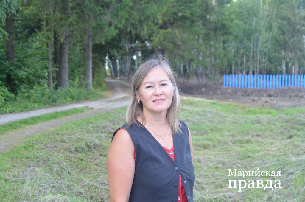 Руководитель Чендемеровского территориального отдела Алина Милютина все семь кладбищ нашего поселения мы привели в порядок. Руководитель Чендемеровского территориального отдела Алина Милютина все семь кладбищ нашего поселения мы привели в порядок 1.jpg