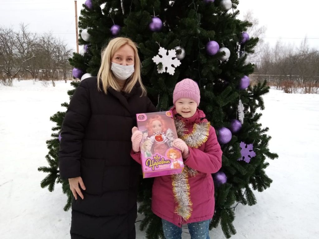 Кукла девочке.jpeg