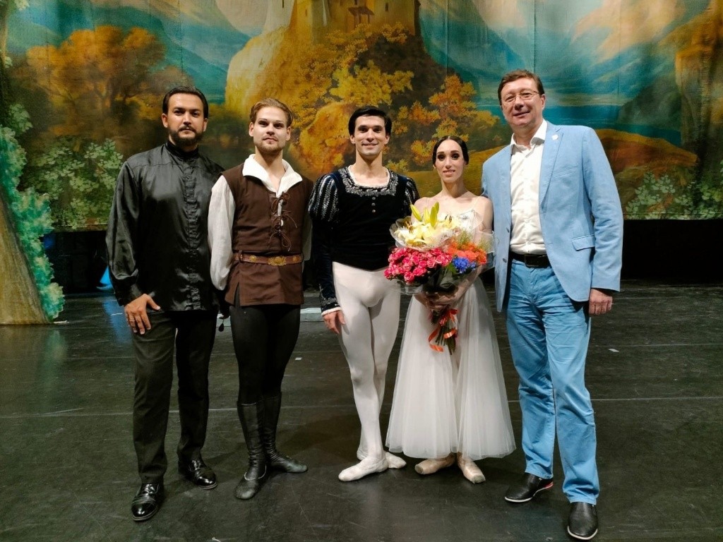 после спектакля.jpg