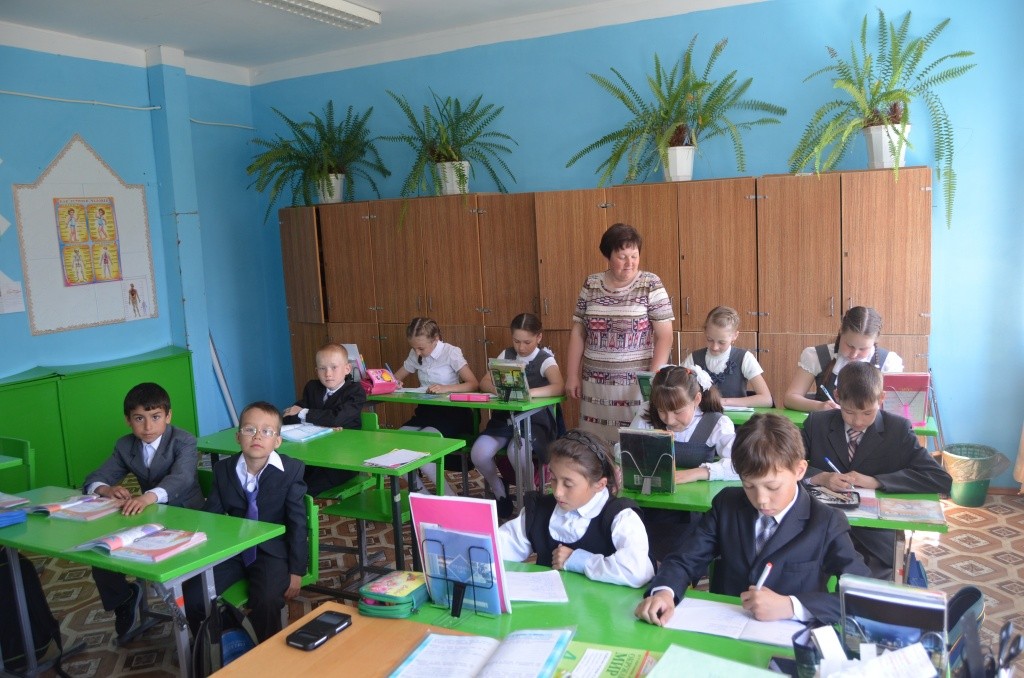 Учеников в сельских школах, увы,все меньше.JPG