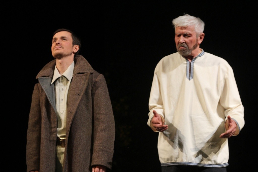 Сценеа из спектакля Эреҥер. фото предоставлен театром Шкетана.jpg