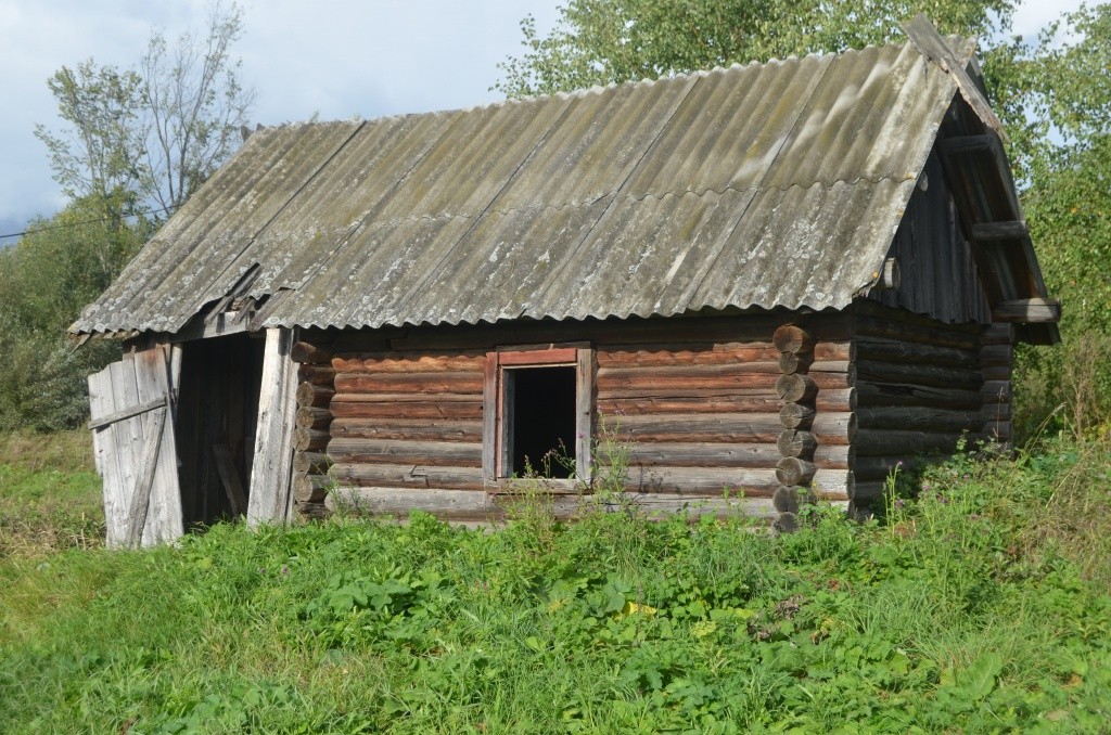 А это избушка мельника, здесь же коротали время люди, привезшие зерно на размол.JPG