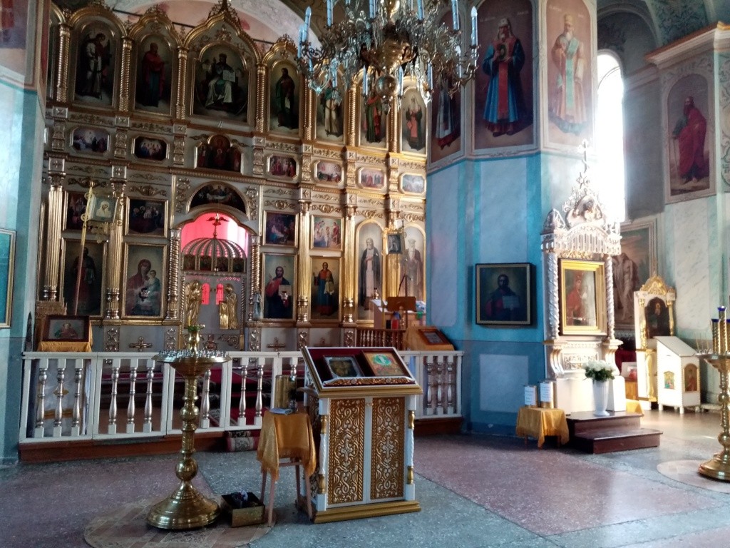 Собор небольшой, но он поражает своей красотой. (Фото Натальи Кулишовой).