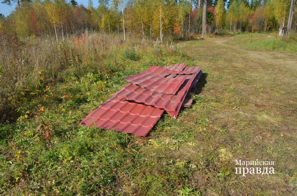 В дело пошло бэушное кровельное железо..jpg