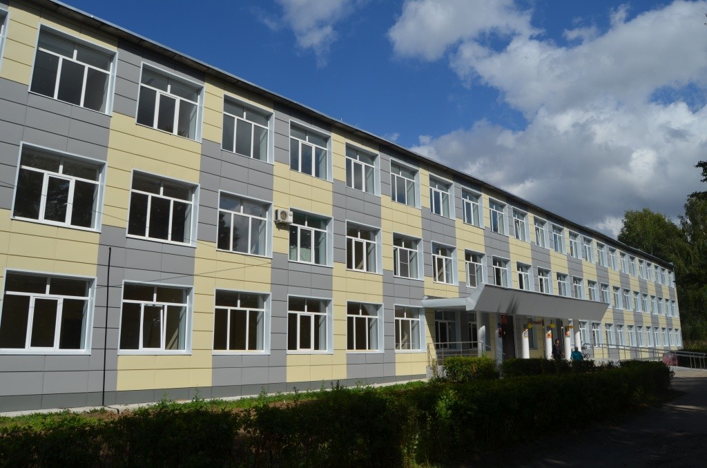 Куянковская школа стала теперь настоящей красавицей.JPG