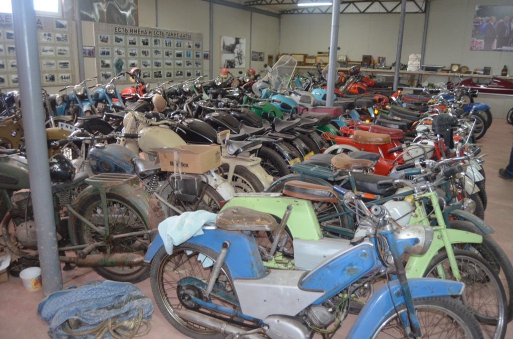 В коллекции Куклина порядка 100 ретромотоциклов.JPG