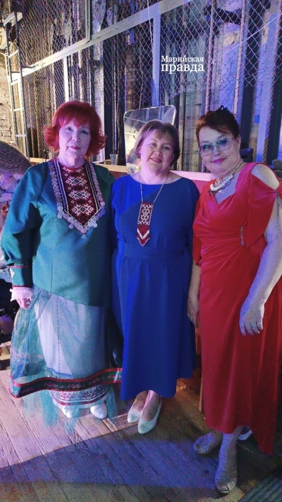 за кулисами.jpg