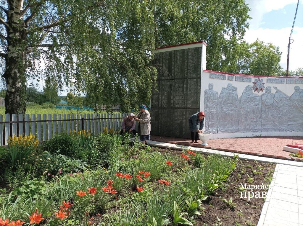 Шефство над обелиском1.jpg