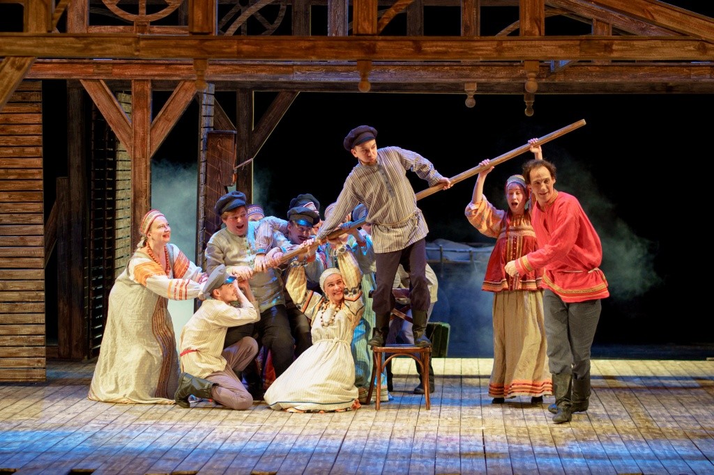 Спектакль получился очень атмосферным. Фото Алены Чучалиной.jpg