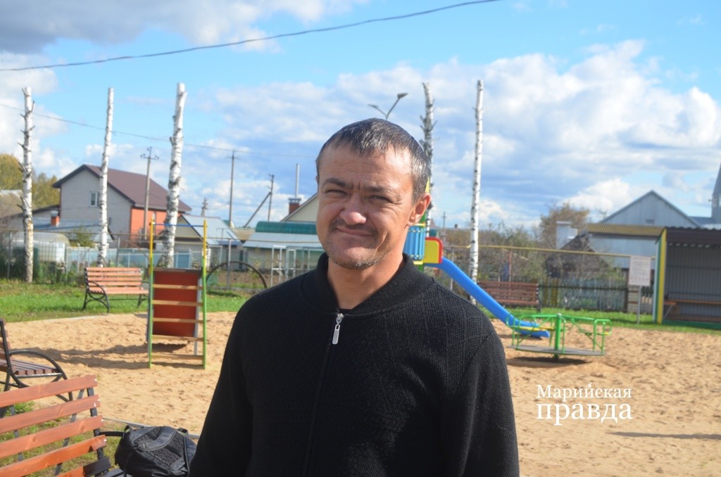 Рамис Кабиров на будущий год опять же по программе поддержки местных инициатив планируем построить спортплощадку для взрослых(1)1.jpg