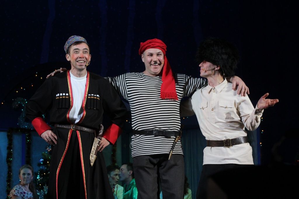 Новогодний концерт. Балбес- Эдуард Яковлев. Фото Валерия Тумбаева.jpg