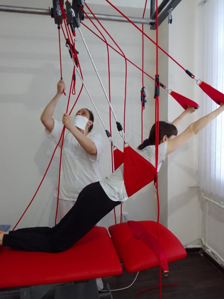 Установка Экзарта незаменима для больных с серьезными проблемами позвоночника, а также после инсульта и даже при ДЦП. Фото предоставлено Дмитрием Сульдиным..jpg