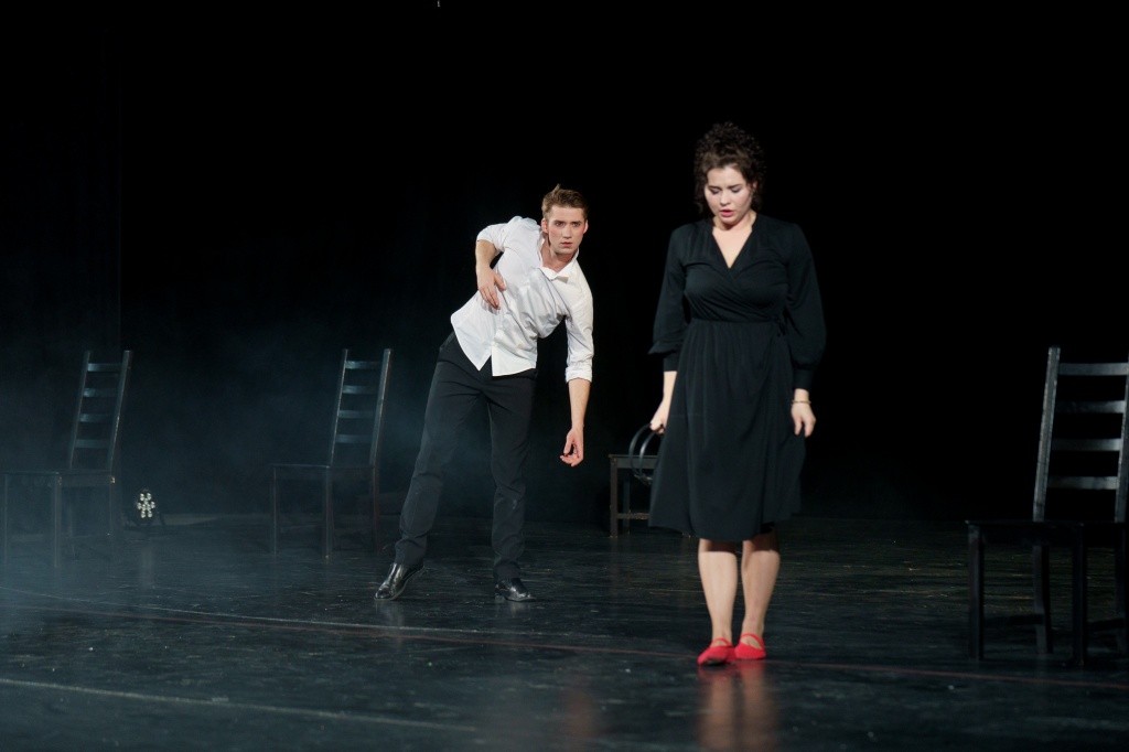 Постановка Гамлет. PLAY вызвала живую дискуссию.jpg