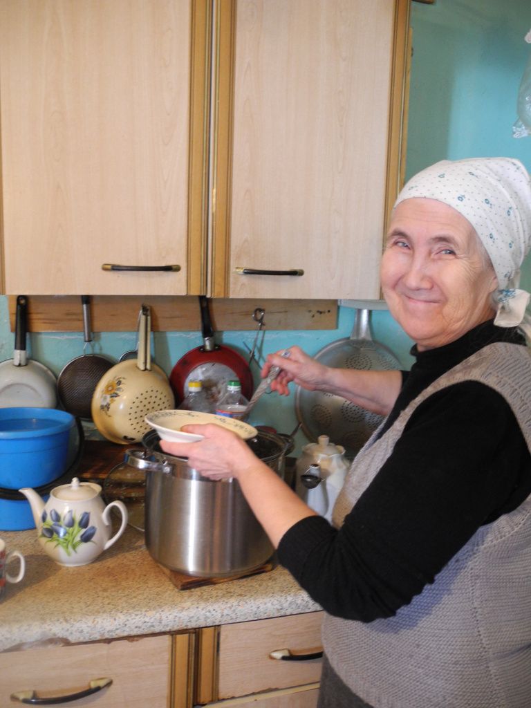 Сегодня ее профессия - повар.JPG