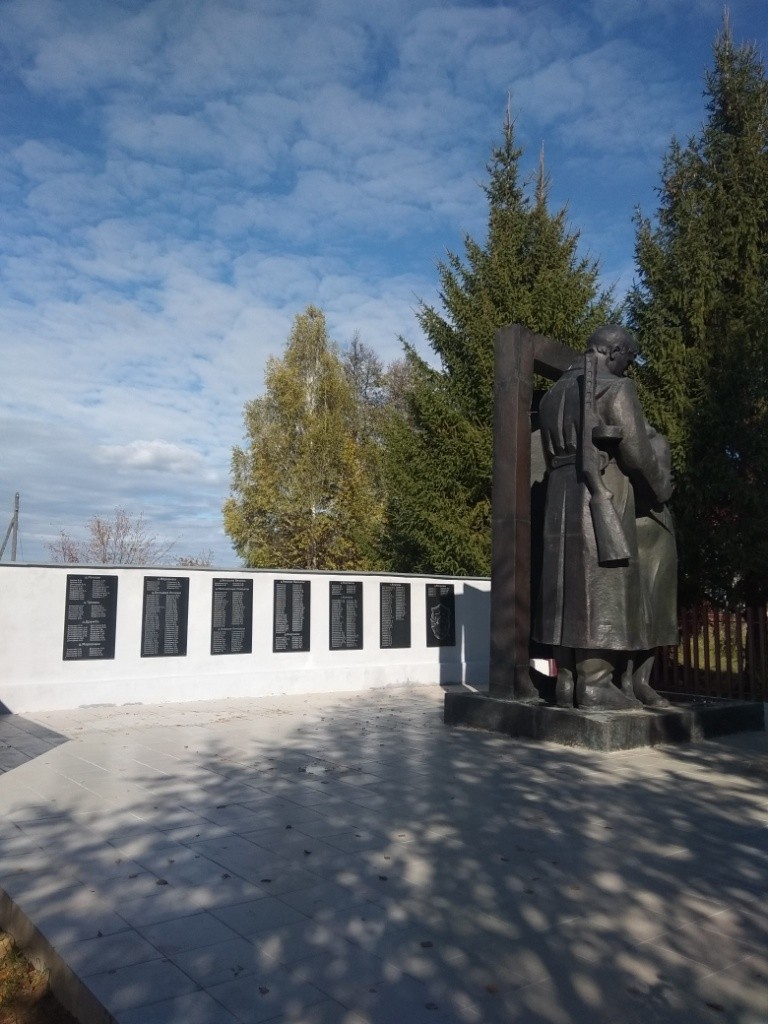 памятник после.jpg