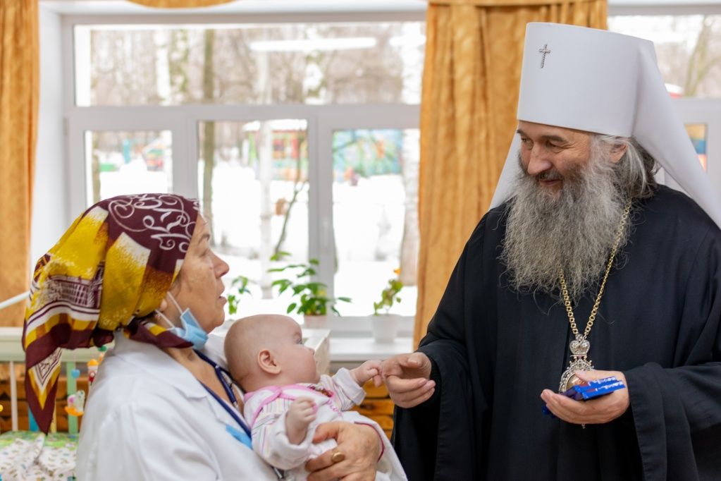 С Владыкой Иоанном.jpg