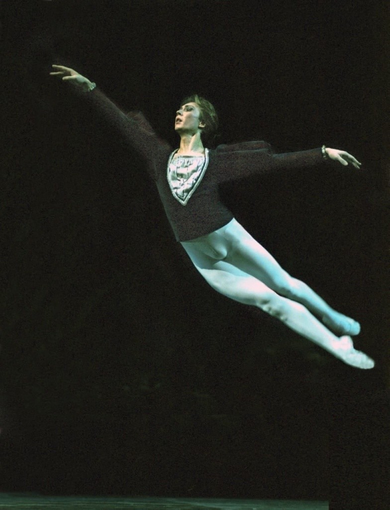 2001 год. Большой театр . Балет Жизель. Граф Альберт - К. Иванов. фото с личной страницы К. Иванова в соцсети ВК.jpg