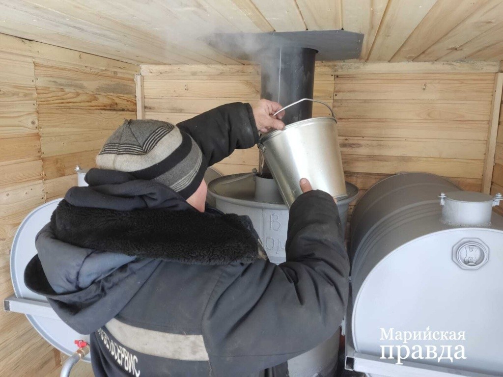 Перед отправкой мужики провели испытания баньки - все хорошо. Перед отправкой мужики провели испытания баньки - все хорошо..jpg