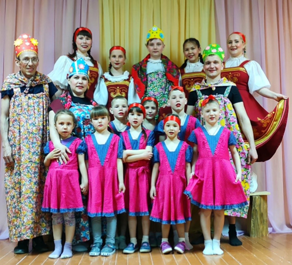 С такими родителями не соскучишься! (Фото предоставлено Еленой Рыбаковой).