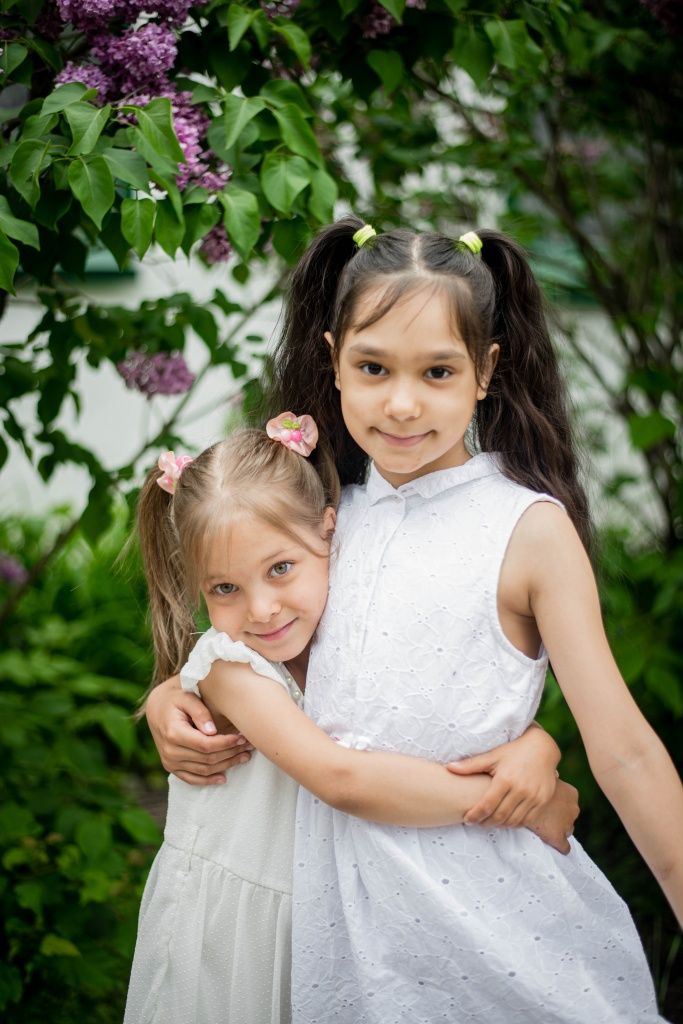 Две младшие сестренки - Маша и Мила. (Фото предоставлено Анастасией Князевой). Две младшие сестренки - Маша и Мила. (Фото предоставлено Анастасией Князевой).