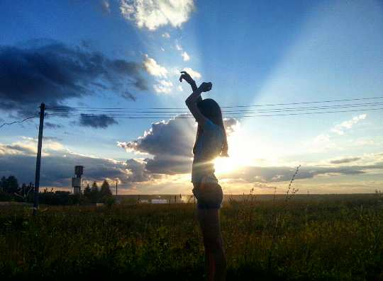 20:05 Валерия готовится к карьере фотомодели.