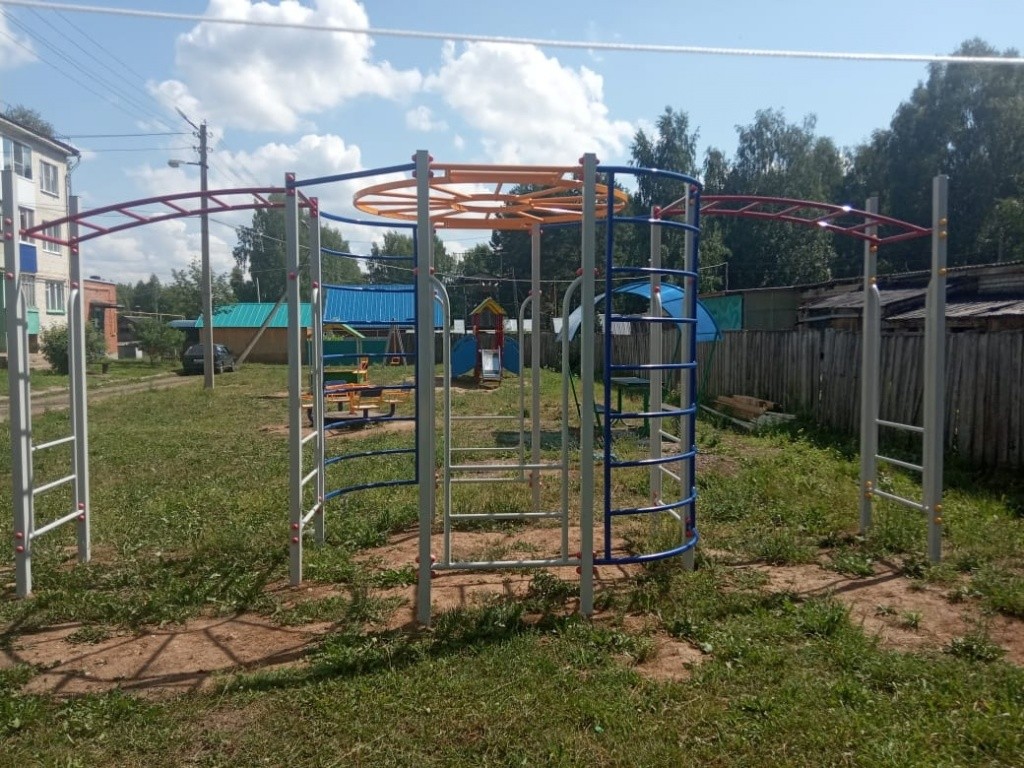 Детская площадка в п. Комсомольский_после реализации проекта.JPG