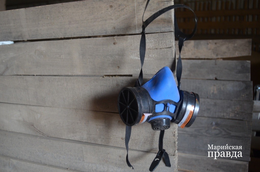 Респиратор обязательная часть амуниции работающих с ядами..jpg