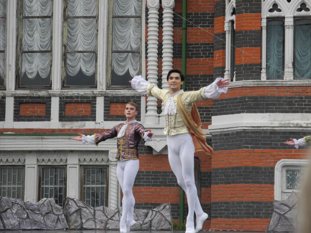 Счастливый принц. (Фото Натальи Кулишовой).