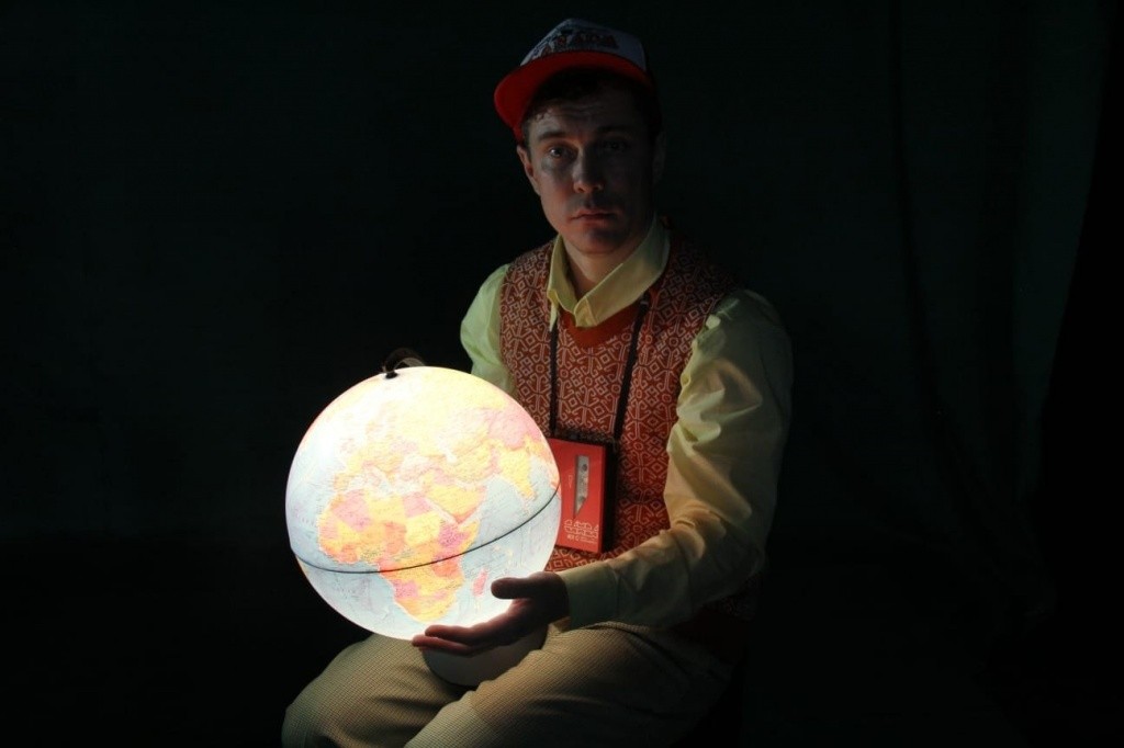 В роли Коли режиссер видел только Алексея Тетерина.jpg