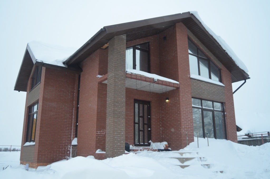 Многодетная семья достраивает свой дом.jpg