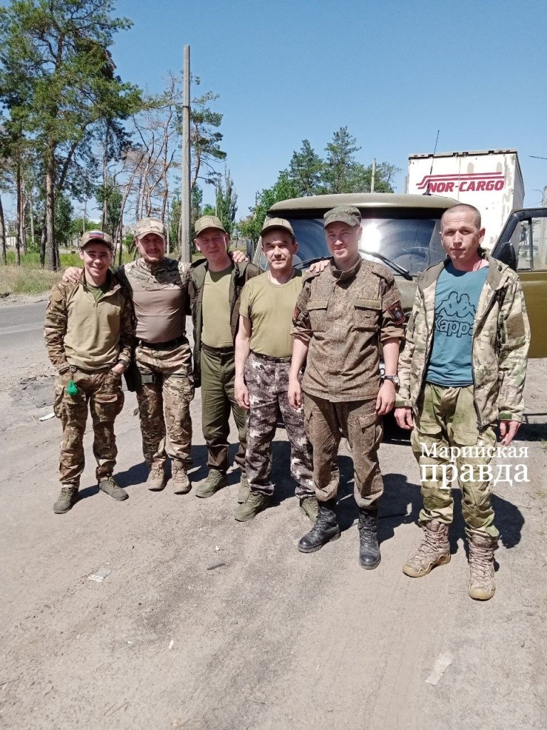 Игорь с боевыми товарищами..jpg