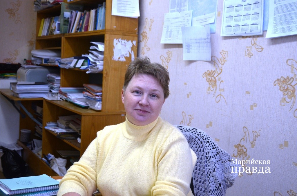 Заведующая филиалом техникума Екатерина Дудина профессия механизатора остается востребованной среди молодежи..jpg