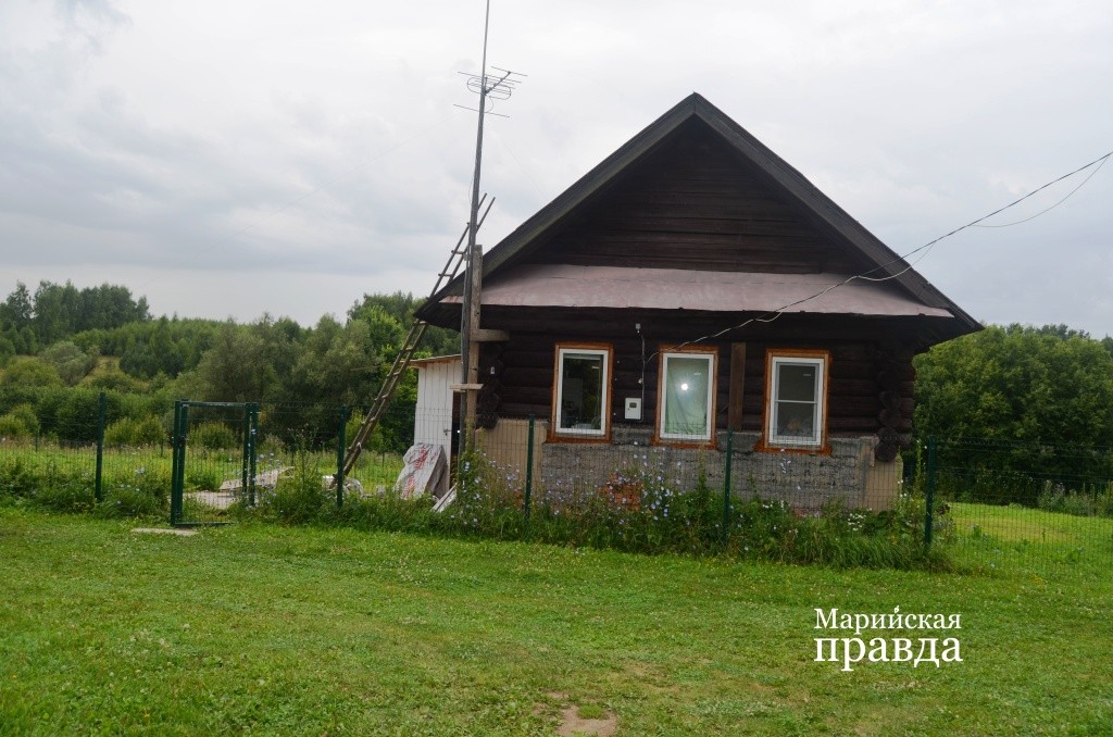 Вот в этом скромном домике 1935 года постройки молодая семья пока и живет. Вот в этом скромном домике 1935 года постройки молодая семья пока и живет 1.jpg