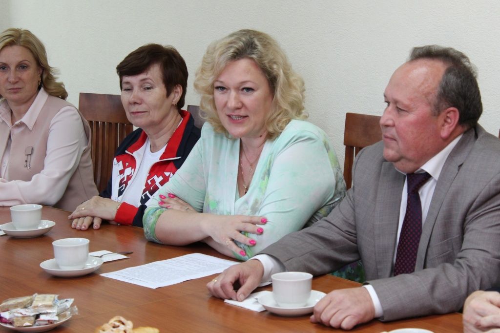 Теплая беседа. (Фото предоставлено отделением ПФР по РМЭ.