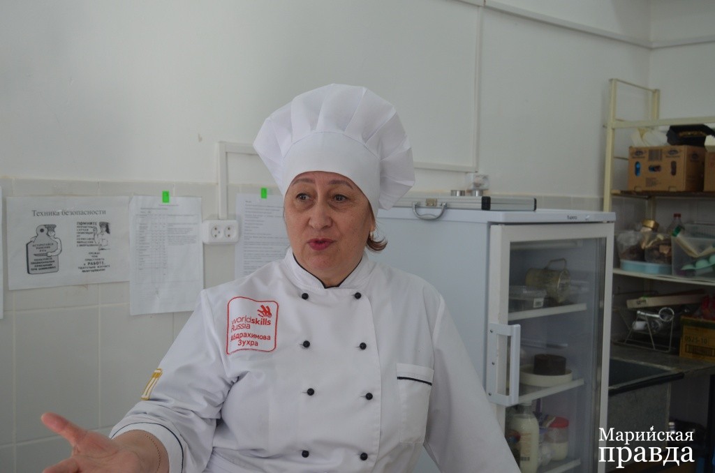 Зухра Абдрахимова повар с огромным стажем и со школьниками она на одной волне..jpg