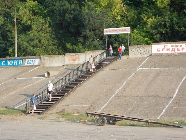 Лестница после ремонта.jpg