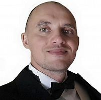 Андрей Волков